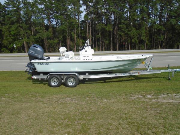 K2 MARINE Frontier 190 Center Console Trailerable Fishing Boat