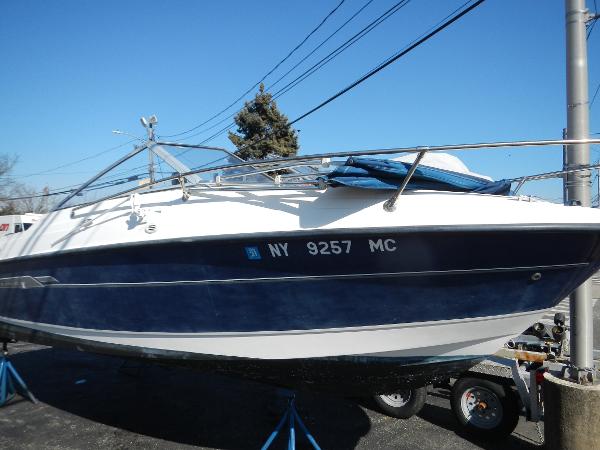 Used 2006 Bayliner 1900 Capri Bowrider 11701 Amityville Boat Trader