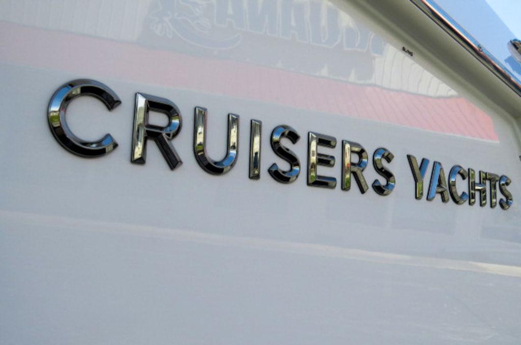 2021 Cruisers Yachts 42 GLS