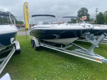 2023 Hurricane SUNDECK SPORT 205 OB W/150 HP