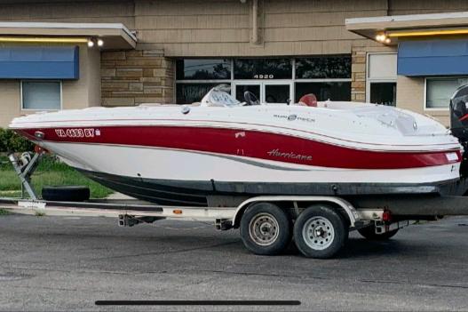 2015 Hurricane SunDeck Sport 201 OB
