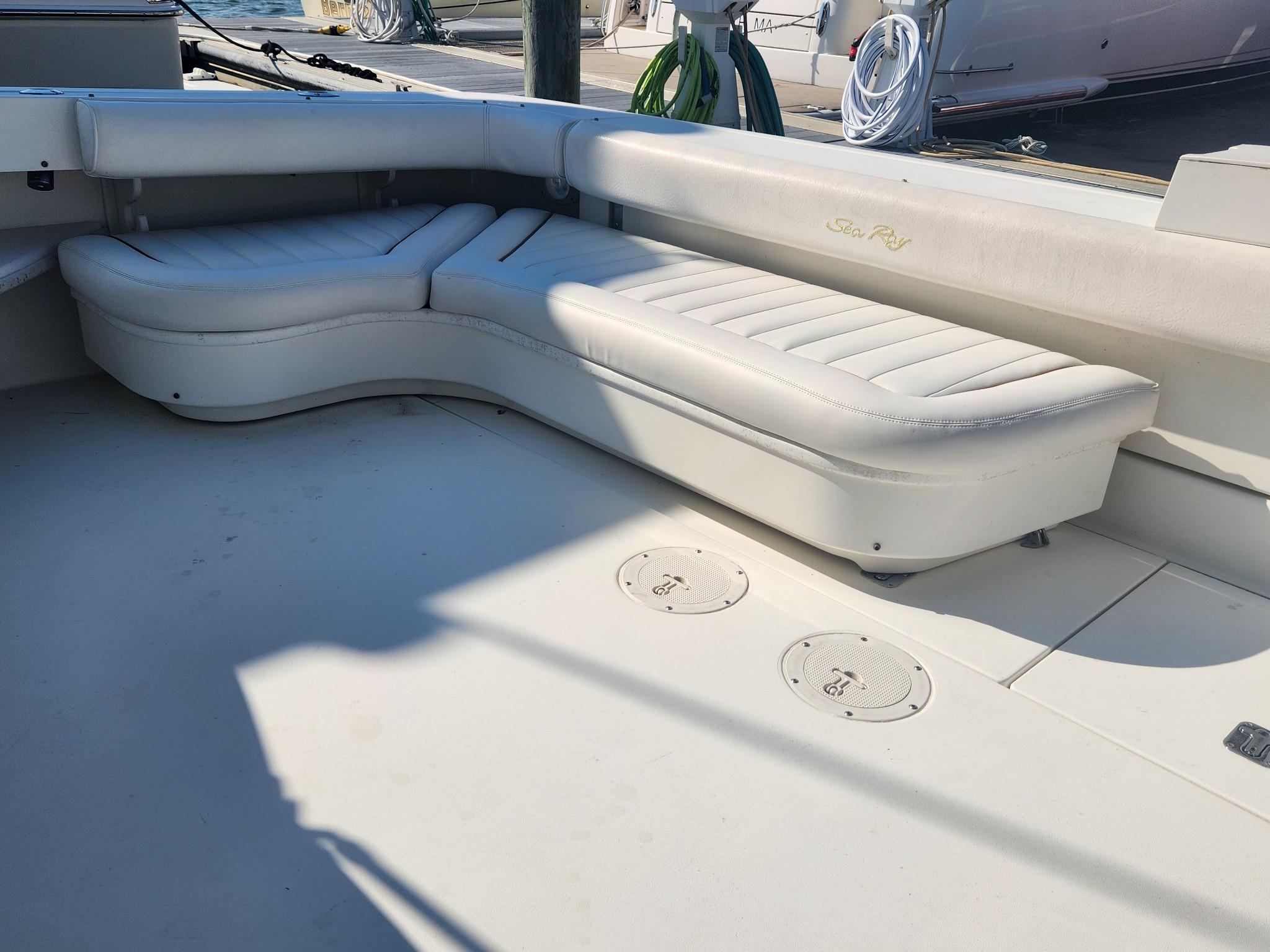 Used 2000 Sea Ray 370 Express Cruiser, 02536 Falmouth - Boat