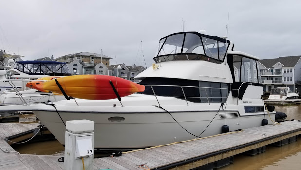 Used 1994 Carver 390 21901 North East Boat Trader