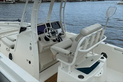 2023 Boston Whaler 220 Dauntless