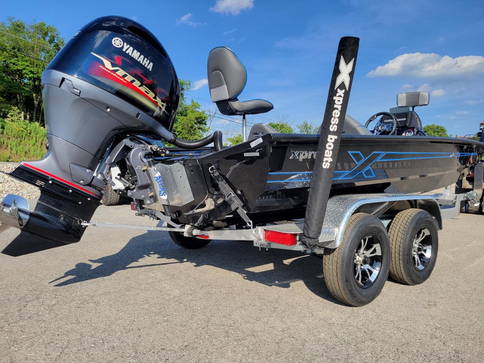 New 2024 Xpress X19 Pro Bass (In stock!), 17362 Spring Grove Boat Trader