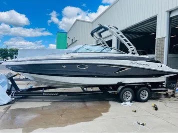 2024 Crownline E275