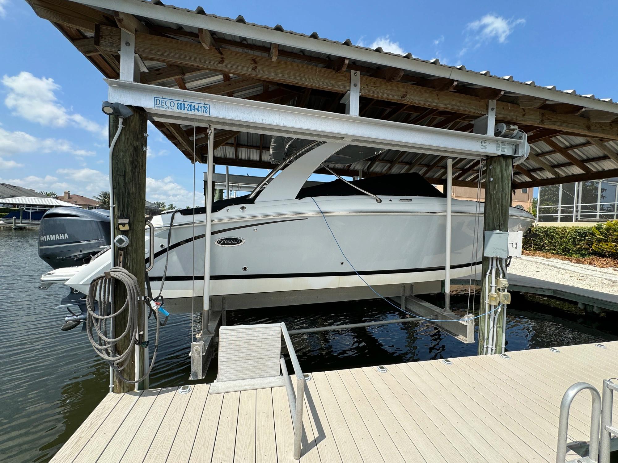 Used 2020 Cobalt 30 SC, 33764 Clearwater - Boat Trader