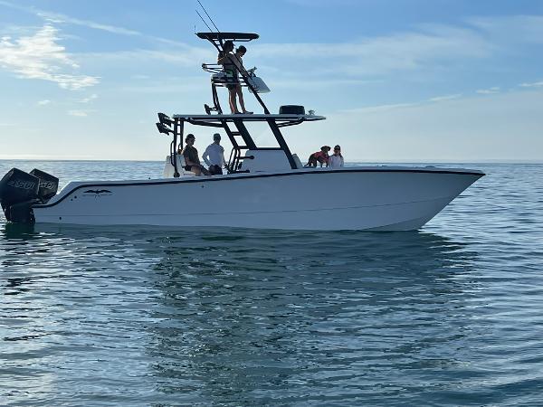 2023-invincible-33-catamaran-