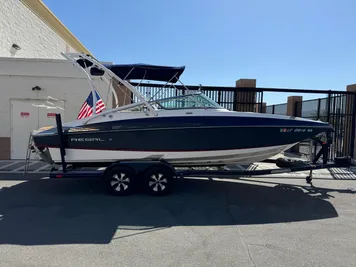 2008 Regal 2520 Fast Deck