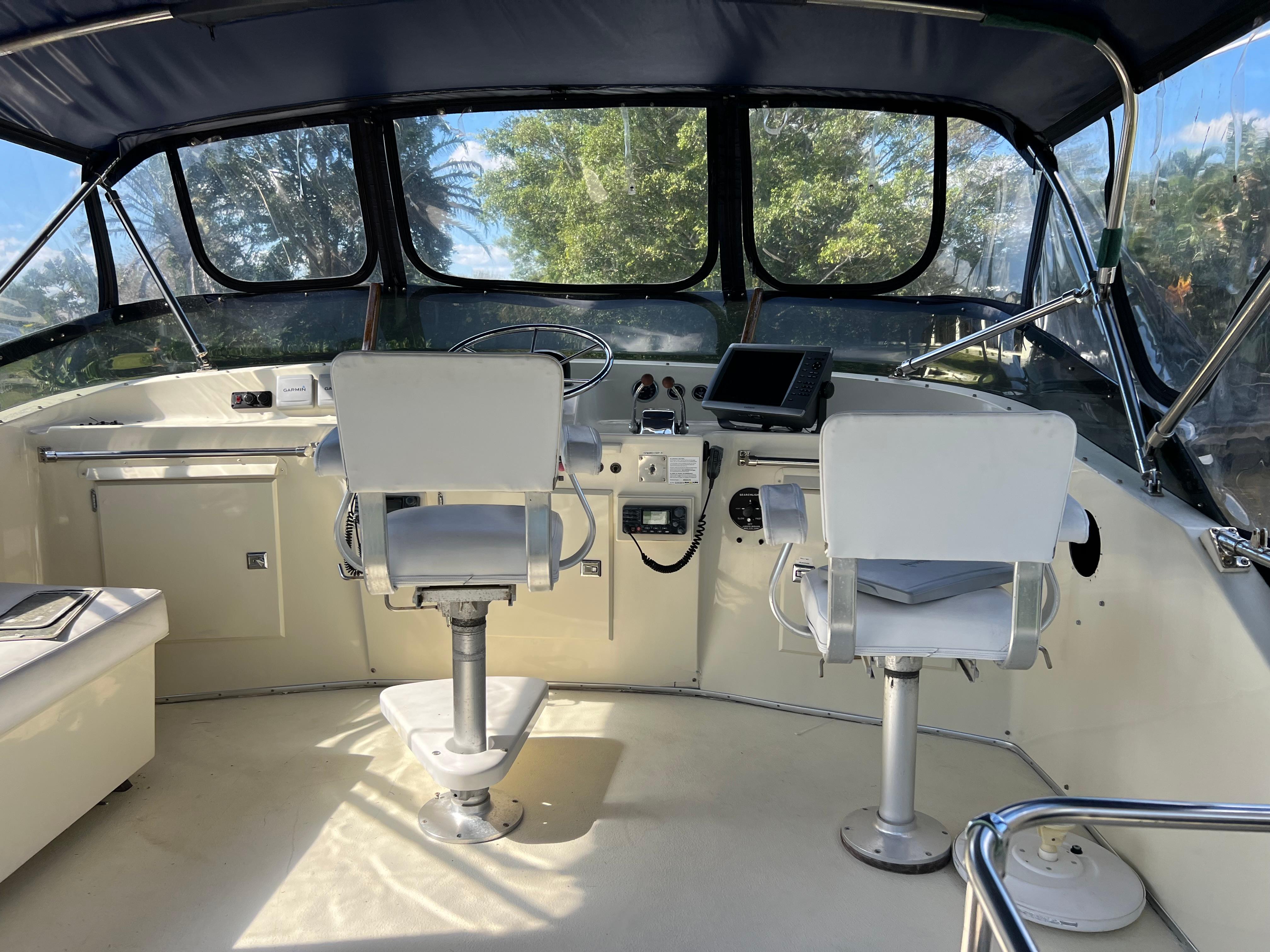 1986 Tollycraft 48 Cockpit Motor Yacht