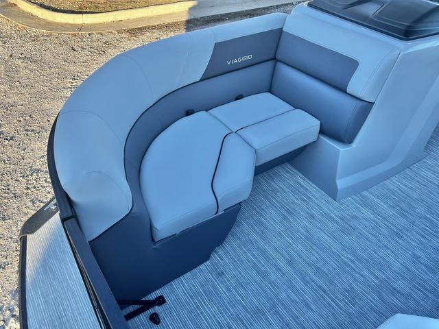2024 Viaggio Lago V 16 U (Quad Lounge) - IN STOCK