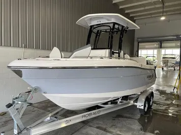 2024 Robalo R222EX