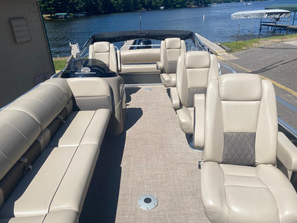 New 2022 Sun Tracker Party Barge 24 DLX, 54562 Three Lakes - Boat Trader