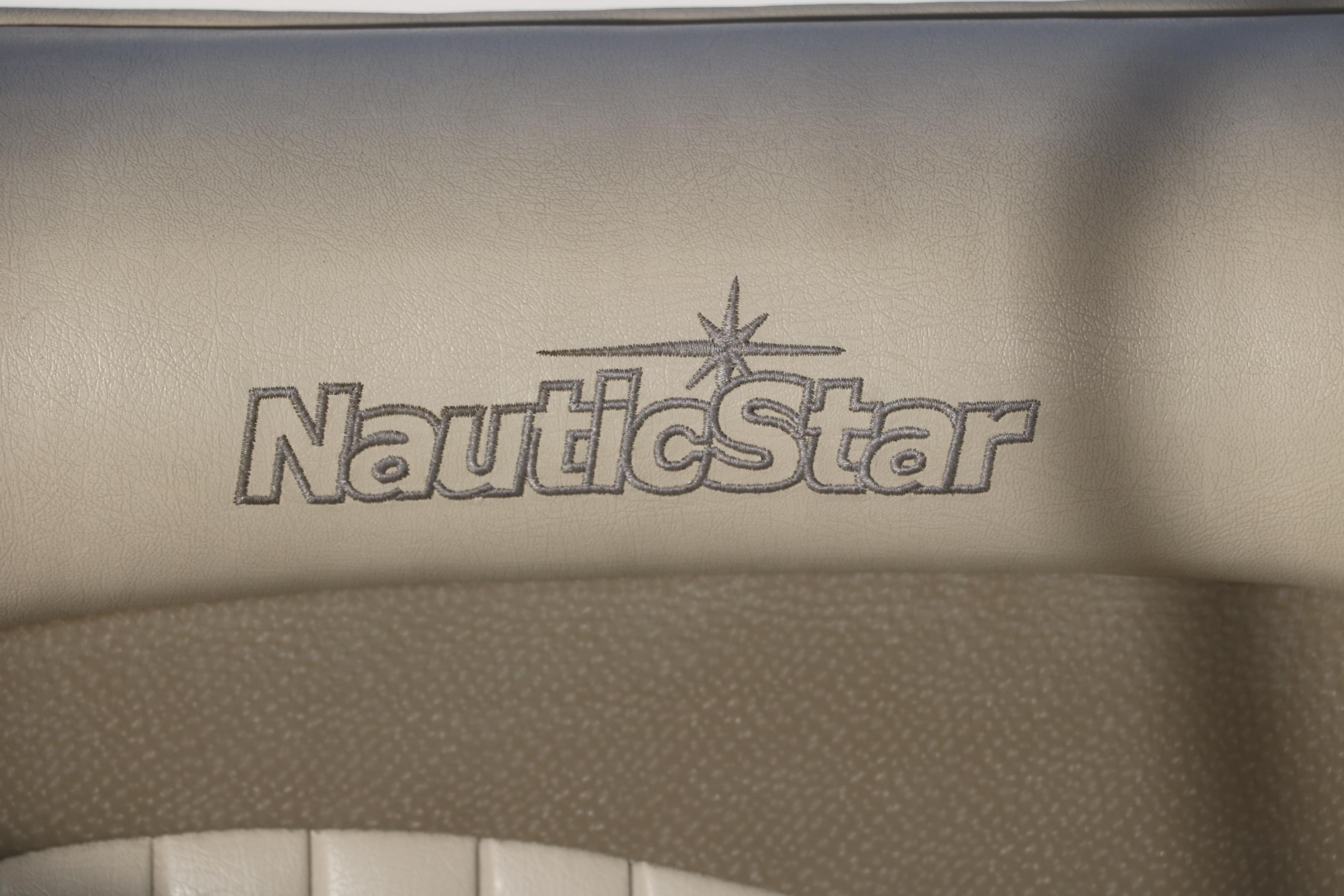 2008 NauticStar 232 DC I/O
