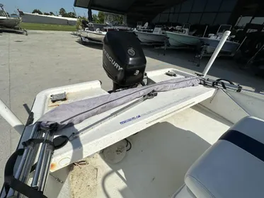 2009 Trophy Marine 181 Bay Boat