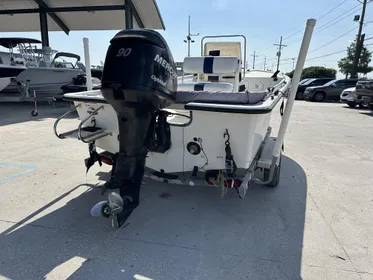 2009 Trophy Marine 181 Bay Boat