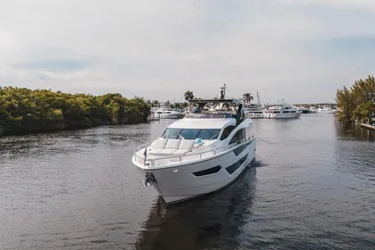 2024-Sunseeker-88-Yacht