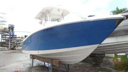 2012 Robalo R-260