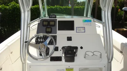 2012 Robalo R-260