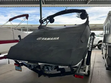 2023 Yamaha Boats 222XD