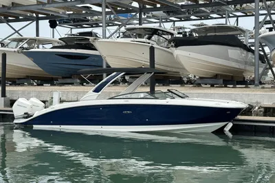 2024 Sea Ray SDX 290 Outboard