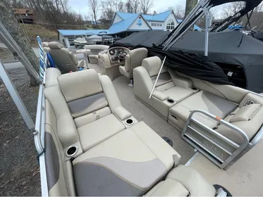 2011 South Bay 700 SERIES 724SL