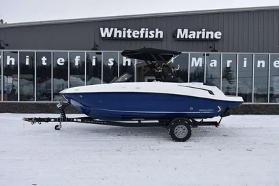 2023 Bayliner VR5