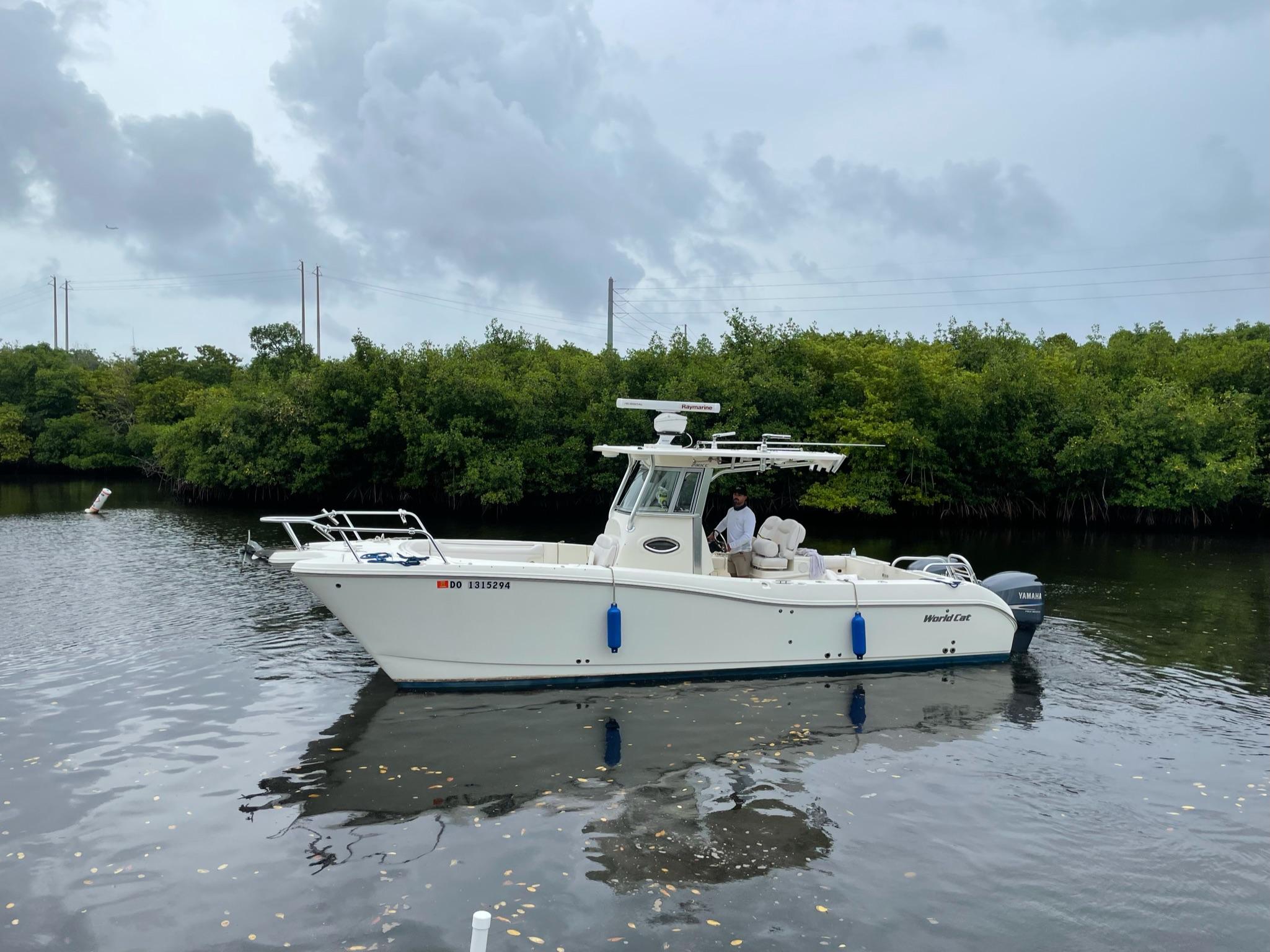 used-2009-world-cat-290-cc-33755-clearwater-boat-trader