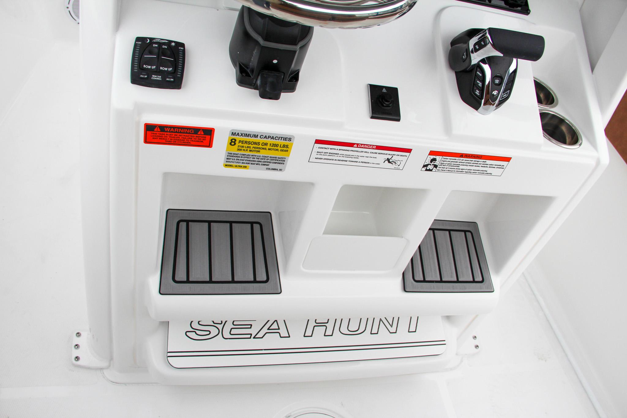 2024 Sea Hunt Ultra 239 SE