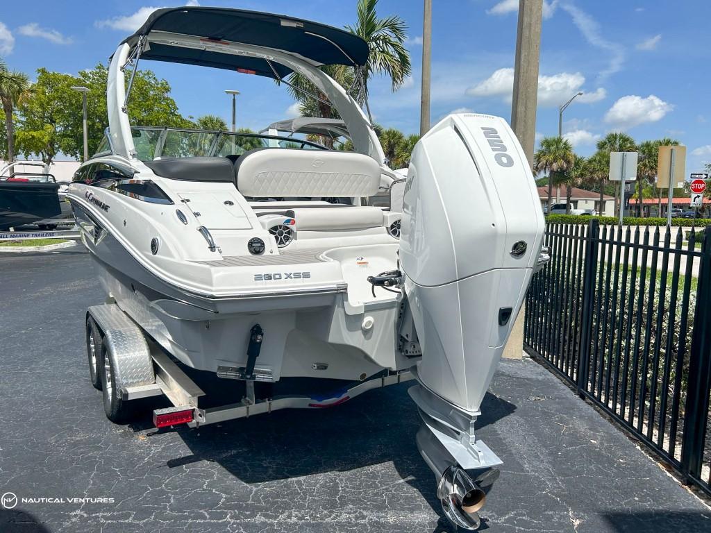 New 2023 Crownline 260 XSS, 33037 Key Largo - Boat Trader