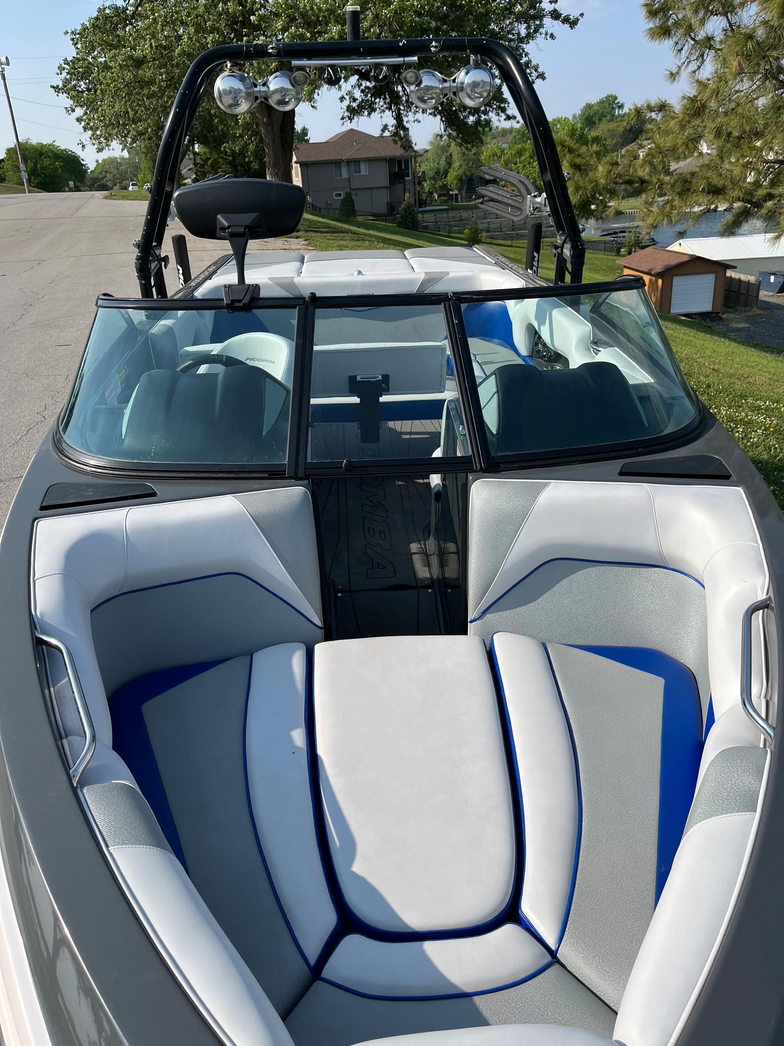 Used 2016 Moomba Craz, 68048 Beaver Lake - Boat Trader