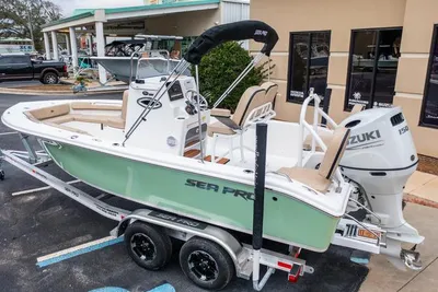 2024 Sea Pro 202 Center Console