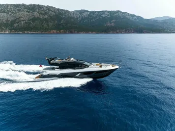 2024 Sunseeker 75 Sport Yacht