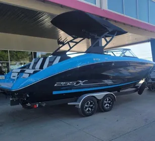 2021 Yamaha Boats 255XE