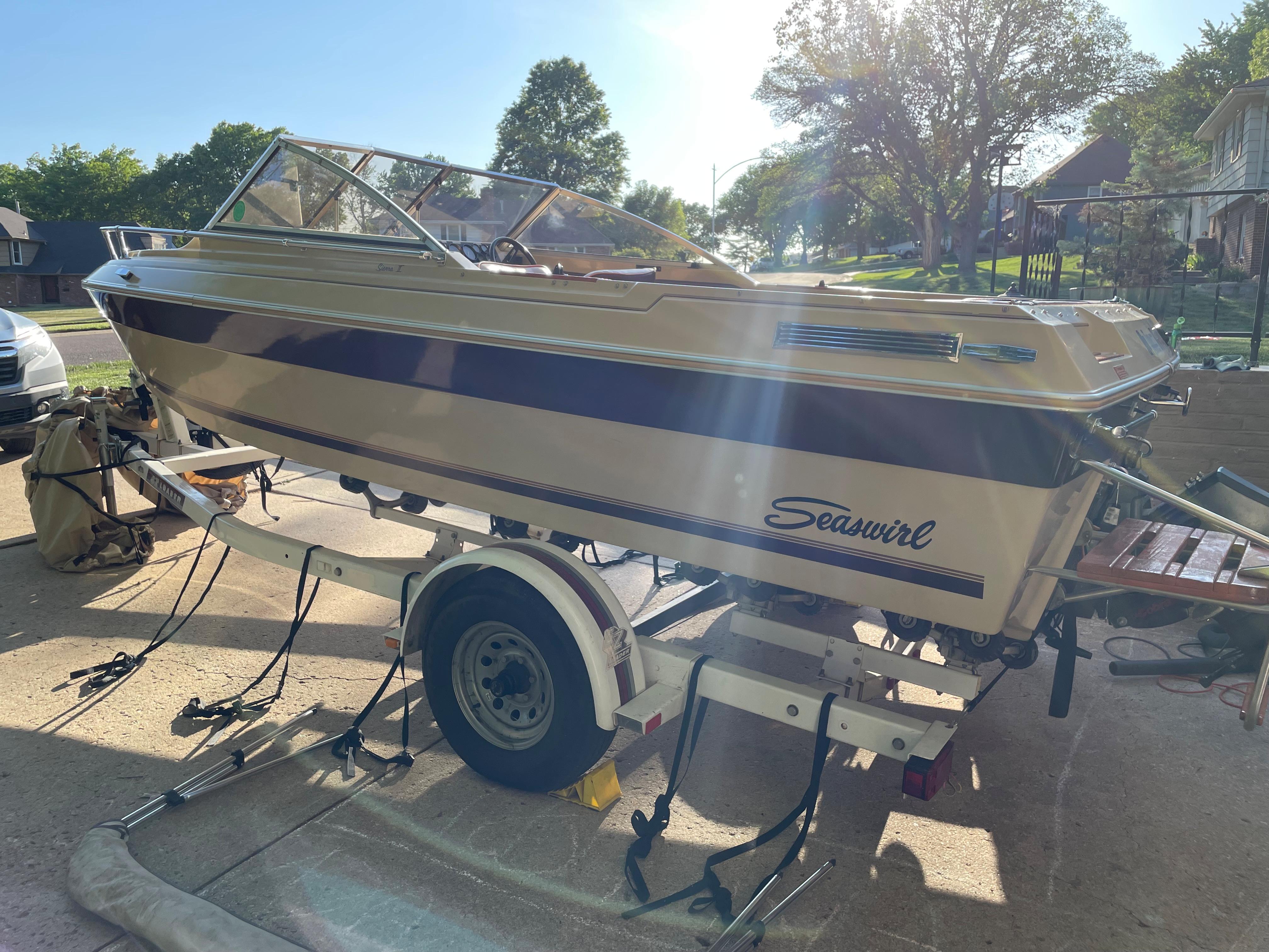 Used 1988 Seaswirl Sierra Ii, 66212 Overland Park - Boat Trader