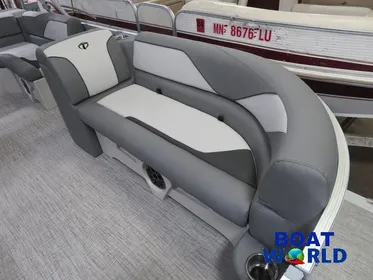 2024 Tahoe Sport 2185 Cruise Pontoon & Honda 4-Stroke EFI