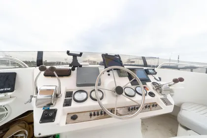 2003 Mainship 390 Trawler