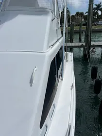 2005 Cabo Flybridge