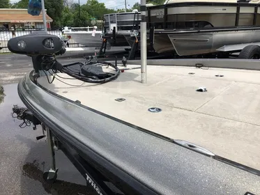 2010 Triton 19XS DC