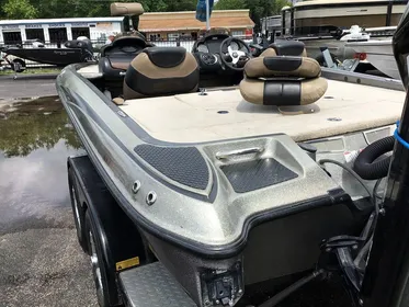 2010 Triton 19XS DC