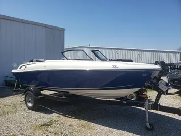 2023 Bayliner VR4