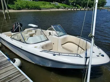 2006 Mako 195DC