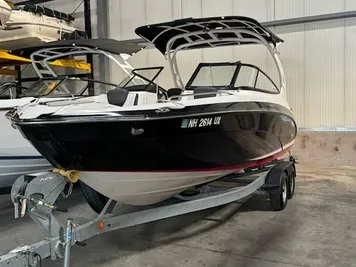 2020 Yamaha Boats 242 LTD SE