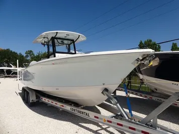 2022 Sea Hunt Ultra 305 SE