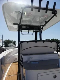 2022 Sea Hunt Ultra 305 SE