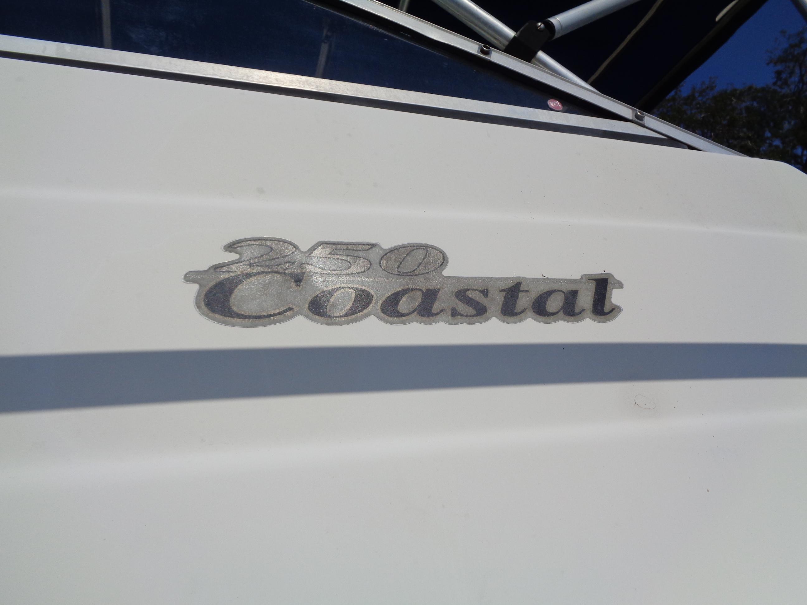 2003 Wellcraft 250 Coastal