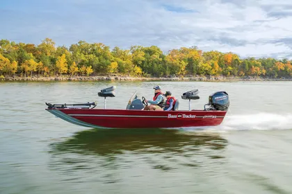 Bass Tracker Classic XL Aluminum Fishing Boat