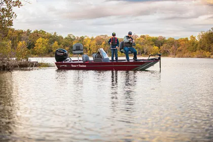 Bass Tracker Classic XL Aluminum Fishing Boat