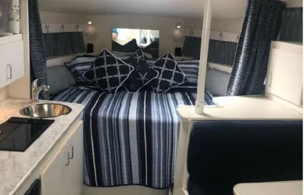 1995 Wellcraft 330 Coastal