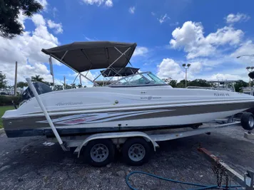 2011 Hurricane SunDeck 237 OB